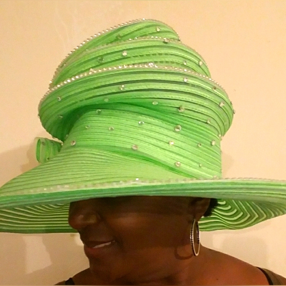 Elegant Green Women's Hat